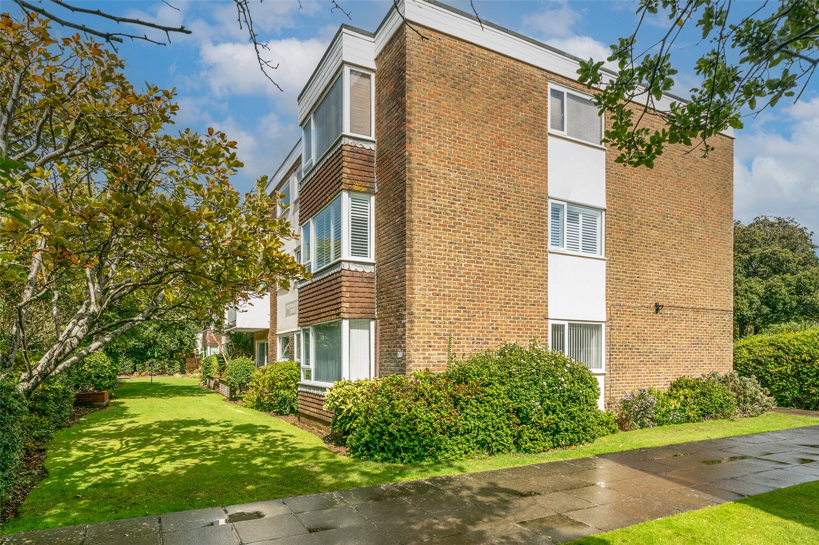 St. Valerie Road, Worthing, BN11