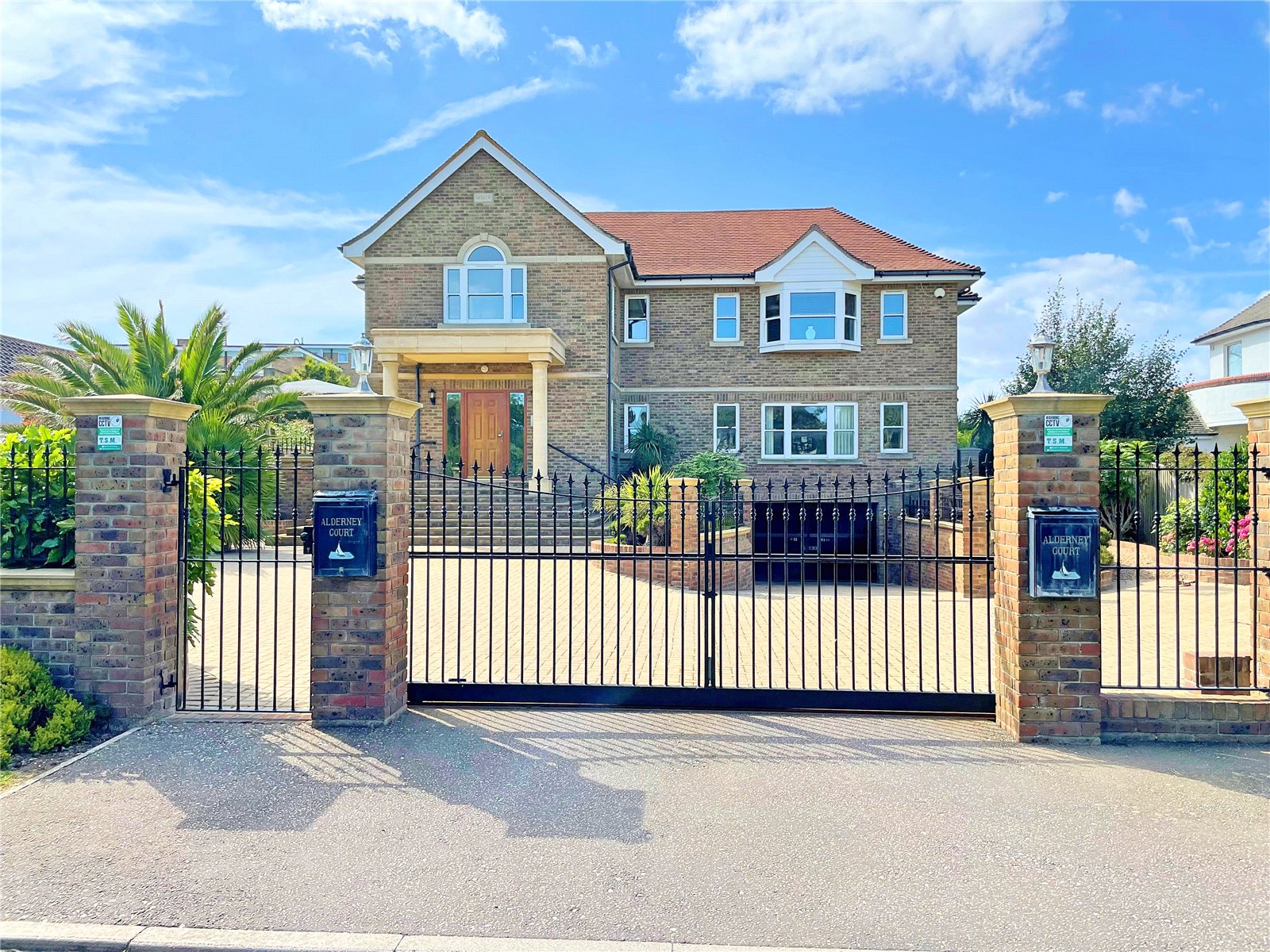 Sea Avenue, Rustington, Littlehampton, West Sussex, BN16