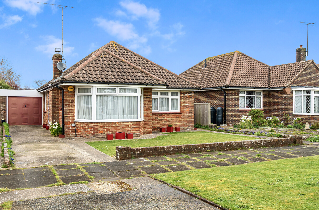 Thakeham Drive, Goring-by-Sea, Worthing, BN12