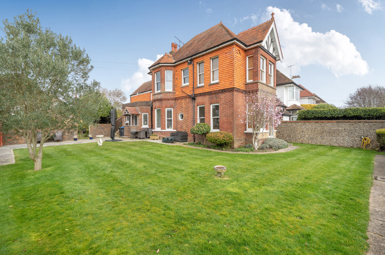 Lansdowne Road, Worthing, West Sussex, BN11