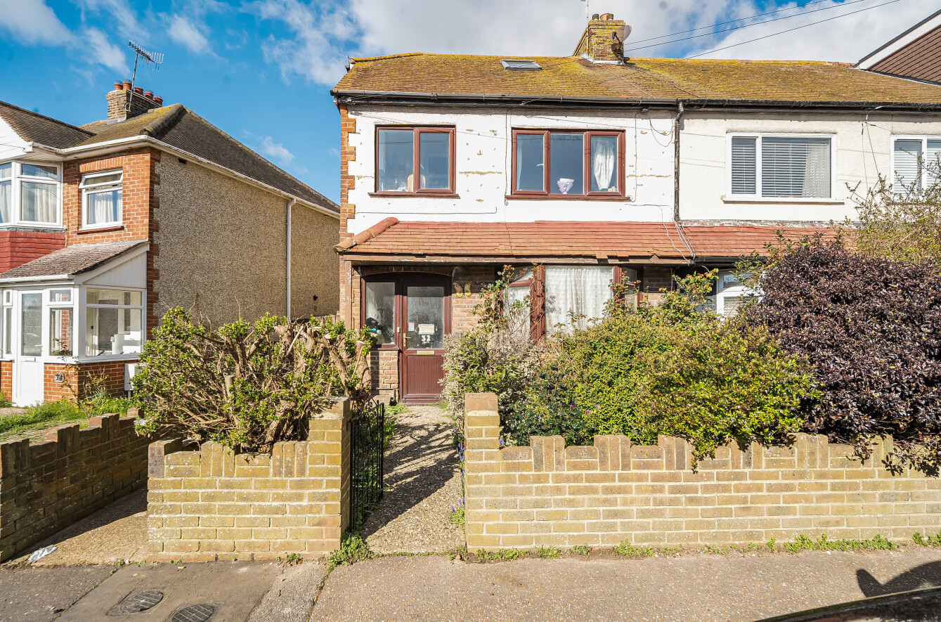 Annweir Avenue, Lancing, West Sussex, BN15